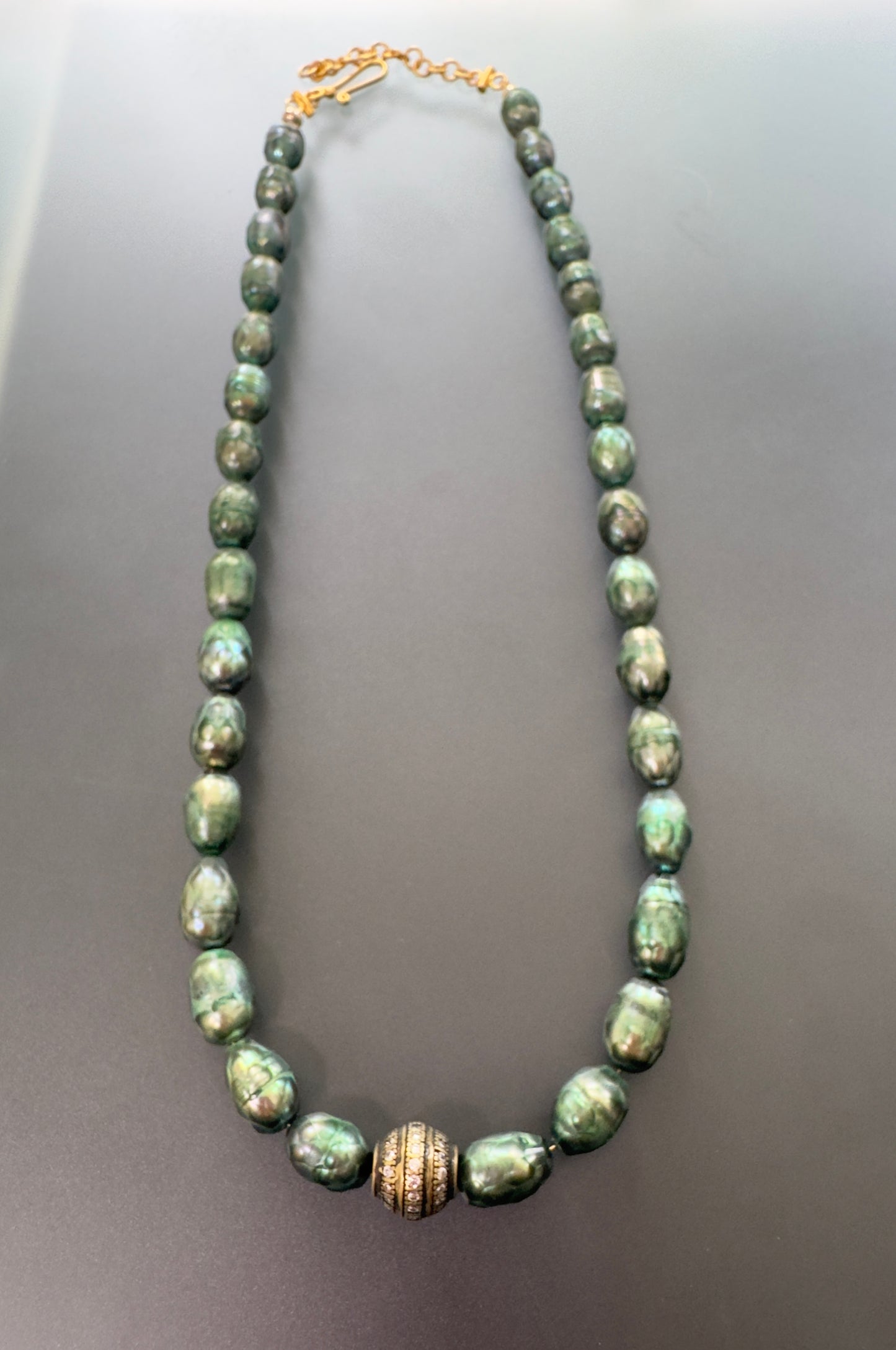 Magic Green Pearl Necklace